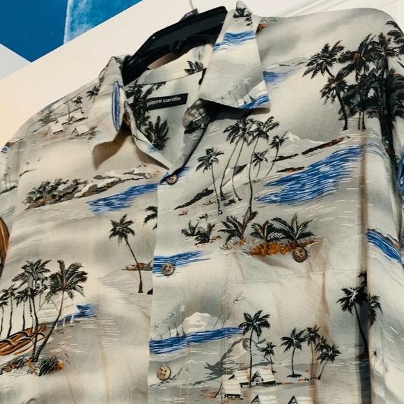 Pierre Cardin XL Hawaiian Shirt - Picture 3 of 4
